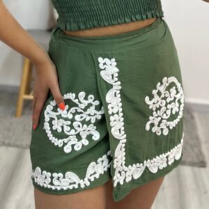 FALDA BORDADA